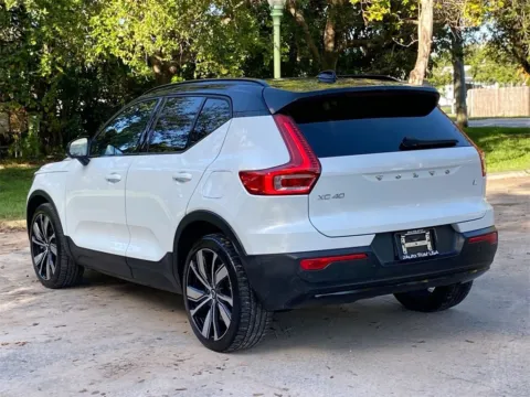 Photos of 2022 Volvo XC40 Recharge Pure Electric Twin Ultimate for sale in Miramar, FL at Auto Trust USA