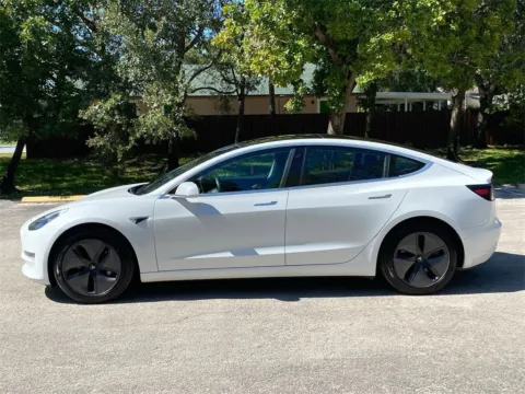More photos of 2019 Tesla Model 3 Standard Range Plus at Auto Trust USA, FL