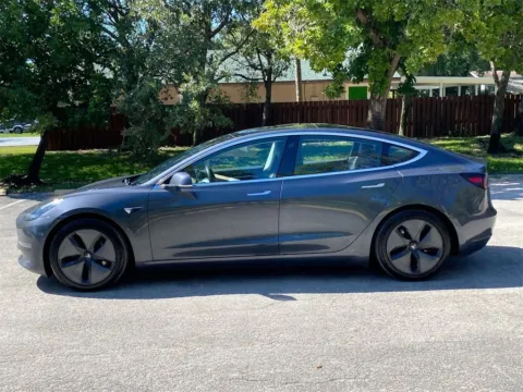 More photos of 2018 Tesla Model 3 Long Range Battery at Auto Trust USA, FL