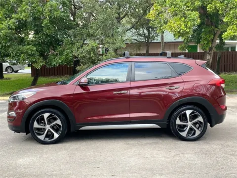 More photos of 2017 Hyundai Tucson Limited at Auto Trust USA, FL