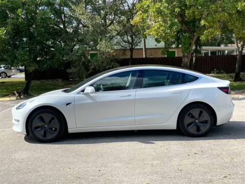 More photos of 2019 Tesla Model 3 Long Range at Auto Trust USA, FL