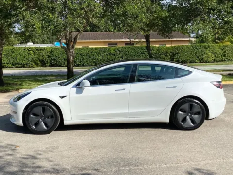 More photos of 2019 Tesla Model 3 Standard Range Plus at Auto Trust USA, FL