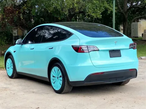 More photos of 2020 Tesla Model Y Long Range at Auto Trust USA, FL