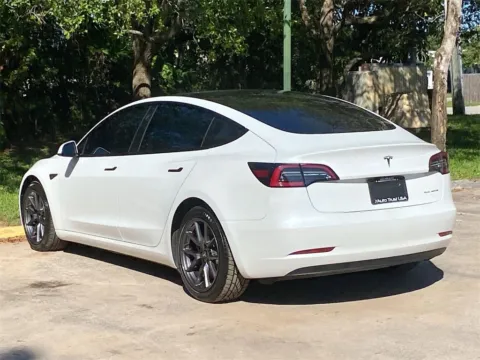 More photos of 2021 Tesla Model 3 Long Range at Auto Trust USA, FL