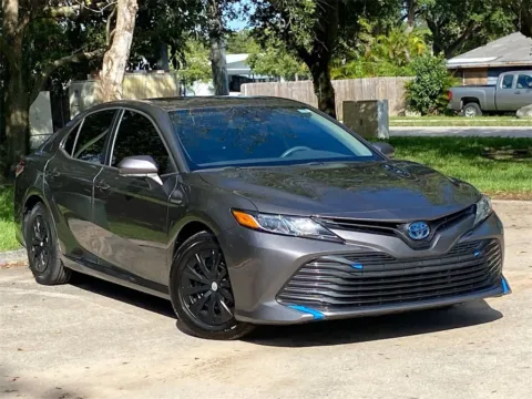 Another view of 2019 Toyota Camry Hybrid LE for sale in Miramar, FL at Auto Trust USA