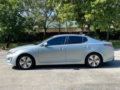More photos of 2016 Kia Optima Hybrid EX at Auto Trust USA, FL