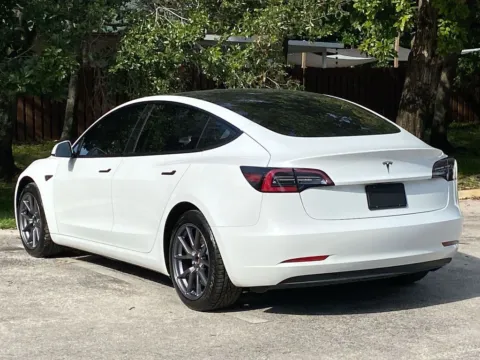 More photos of 2021 Tesla Model 3 Standard Range Plus at Auto Trust USA, FL
