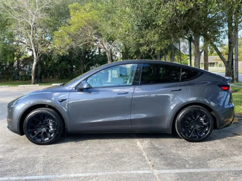 More photos of 2023 Tesla Model Y Standard Range at Auto Trust USA, FL