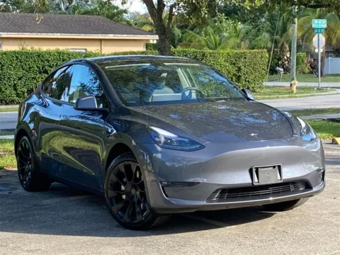 Another view of 2023 Tesla Model Y Standard Range for sale in Miramar, FL at Auto Trust USA