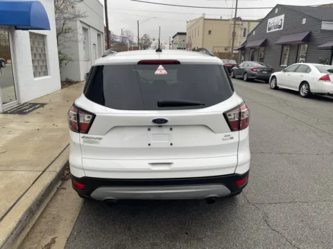 More photos of 2018 Ford Escape SE at Glass Capital CDJR, IN