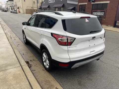 More photos of 2018 Ford Escape SE at Glass Capital CDJR, IN