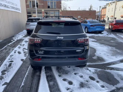 More photos of 2022 Jeep Compass Latitude Lux at Glass Capital CDJR, IN