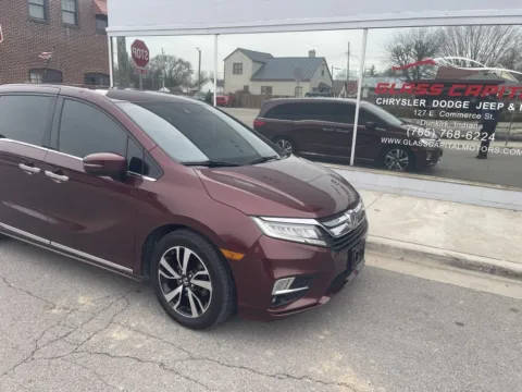 Red 2018 Honda Odyssey Elite for sale in Dunkirk, IN