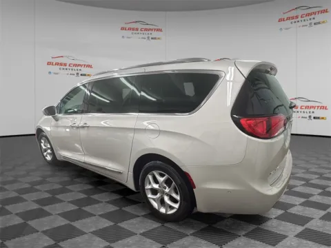 More photos of 2017 Chrysler Pacifica Touring L Plus at Glass Capital CDJR, IN