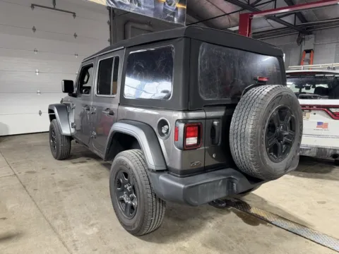 More photos of 2019 Jeep Wrangler Unlimited Sport S at Glass Capital CDJR, IN