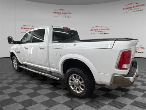 More photos of 2016 Ram 3500 Laramie at Glass Capital CDJR, IN