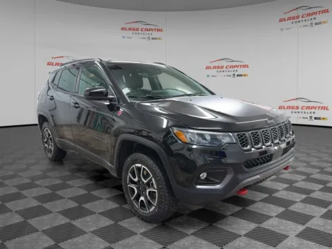 Black 2024 Jeep Compass Trailhawk for sale in Dunkirk, IN