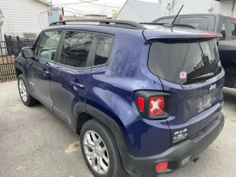 More photos of 2017 Jeep Renegade Latitude at Glass Capital CDJR, IN