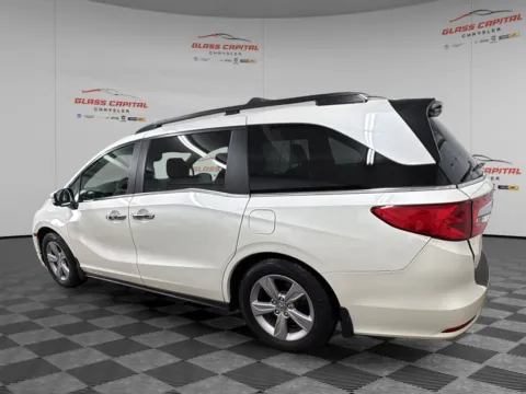 More photos of 2019 Honda Odyssey EX-L at Glass Capital CDJR, IN