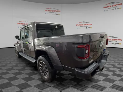 More photos of 2021 Jeep Gladiator Overland at Glass Capital CDJR, IN