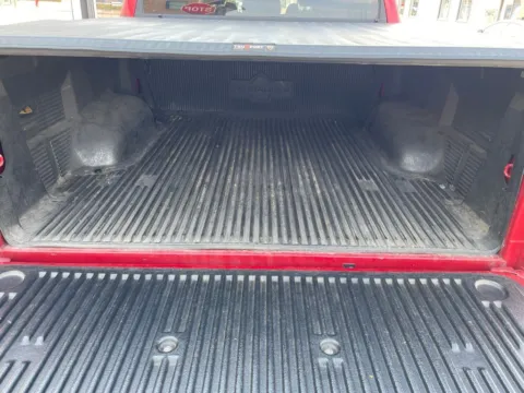 More photos of 2016 Toyota Tundra SR5 at Glass Capital CDJR, IN