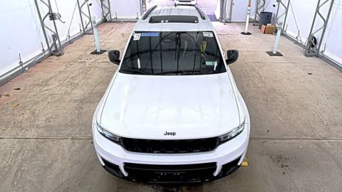 Photos of 2023 Jeep Grand Cherokee L Altitude for sale in Dunkirk, IN at Glass Capital CDJR