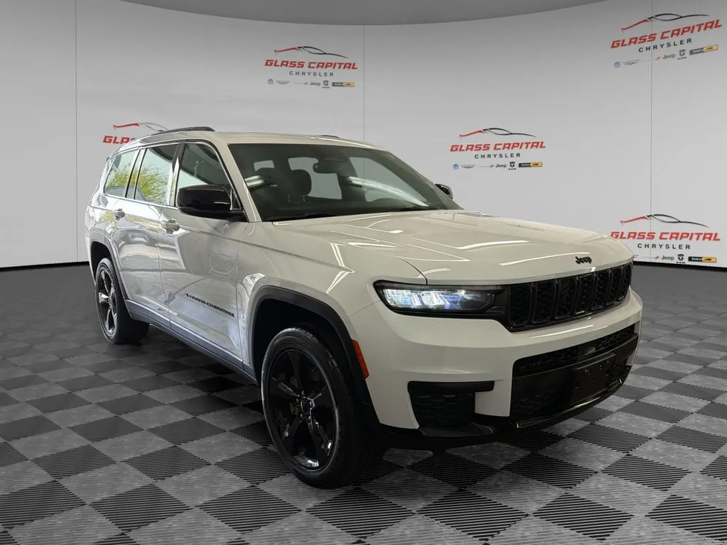 White 2023 Jeep Grand Cherokee L Altitude for sale in Dunkirk, IN