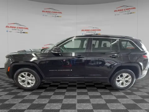 More photos of 2023 Jeep Grand Cherokee Limited at Glass Capital CDJR, IN