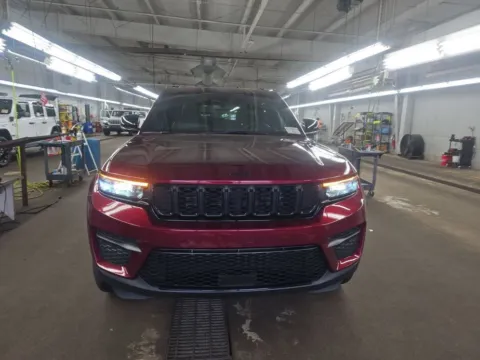 Photos of 2024 Jeep Grand Cherokee Altitude for sale in Dunkirk, IN at Glass Capital CDJR