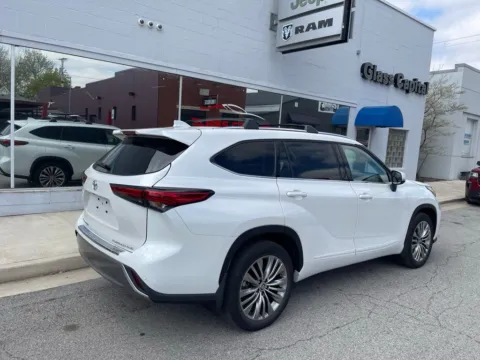 Another view of 2022 Toyota Highlander Platinum for sale in Dunkirk, IN at Glass Capital CDJR