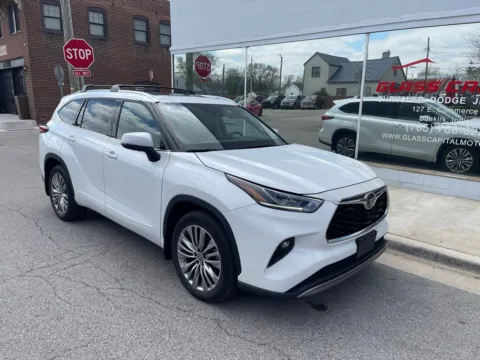 Unknown 2022 Toyota Highlander Platinum for sale in Dunkirk, IN