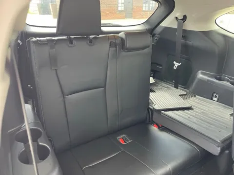 More photos of 2022 Toyota Highlander Platinum at Glass Capital CDJR, IN