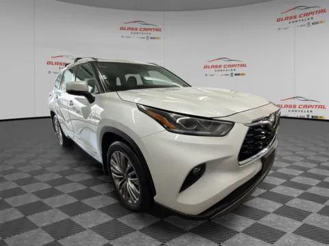 Unknown 2022 Toyota Highlander Platinum for sale in Dunkirk, IN