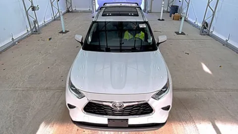 Photos of 2022 Toyota Highlander Platinum for sale in Dunkirk, IN at Glass Capital CDJR