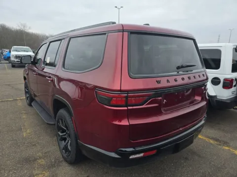 More photos of 2024 Jeep Wagoneer Series II at Glass Capital CDJR, IN