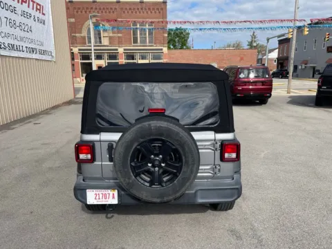 More photos of 2018 Jeep Wrangler Unlimited Sport S at Glass Capital CDJR, IN
