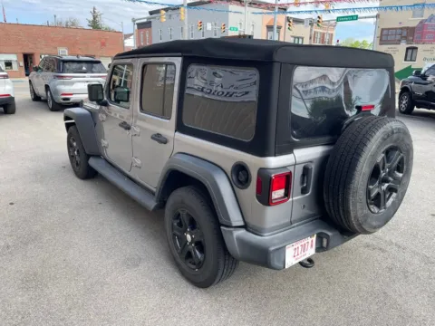 More photos of 2018 Jeep Wrangler Unlimited Sport S at Glass Capital CDJR, IN