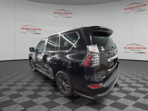 More photos of 2023 Lexus GX 460 Luxury at Glass Capital CDJR, IN