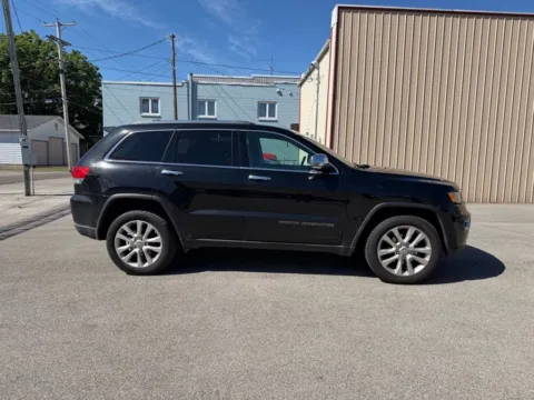 Photos of 2017 Jeep Grand Cherokee Limited for sale in Dunkirk, IN at Glass Capital CDJR