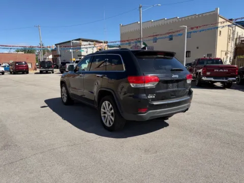 More photos of 2017 Jeep Grand Cherokee Limited at Glass Capital CDJR, IN