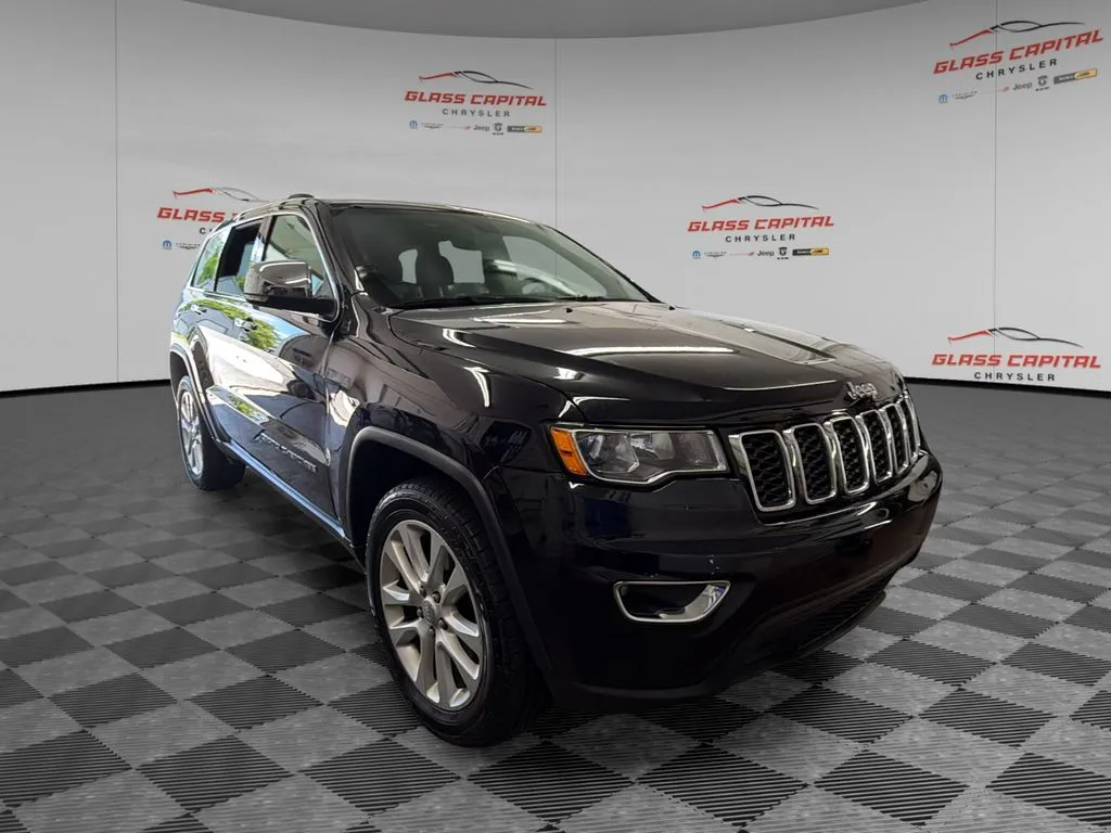 Black 2017 Jeep Grand Cherokee Limited for sale in Dunkirk, IN