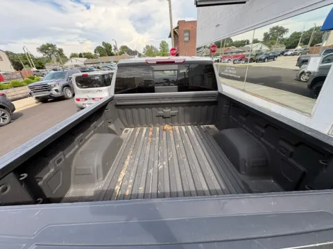 More photos of 2024 Chevrolet Silverado 1500 LT Trail Boss at Glass Capital CDJR, IN