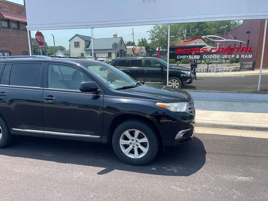 Black 2012 Toyota Highlander for sale in Dunkirk, IN