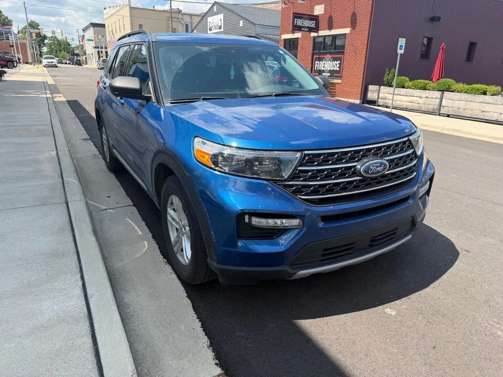 Blue 2020 Ford Explorer XLT for sale in Dunkirk, IN