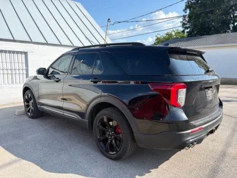 More photos of 2021 Ford Explorer ST at Glass Capital CDJR, IN