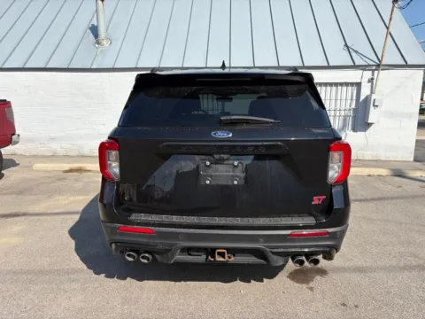 More photos of 2021 Ford Explorer ST at Glass Capital CDJR, IN