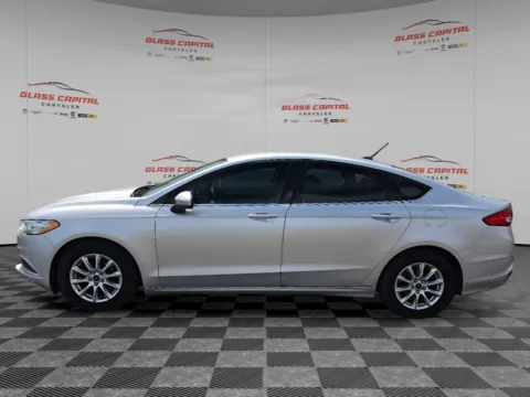 More photos of 2017 Ford Fusion S at Glass Capital CDJR, IN