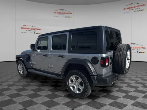 More photos of 2019 Jeep Wrangler Unlimited Sport S at Glass Capital CDJR, IN