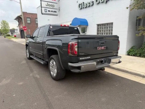 More photos of 2018 GMC Sierra 1500 SLT at Glass Capital CDJR, IN