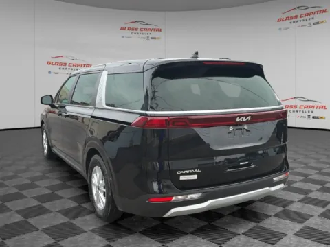 More photos of 2023 Kia Carnival LX Seat Package at Glass Capital CDJR, IN